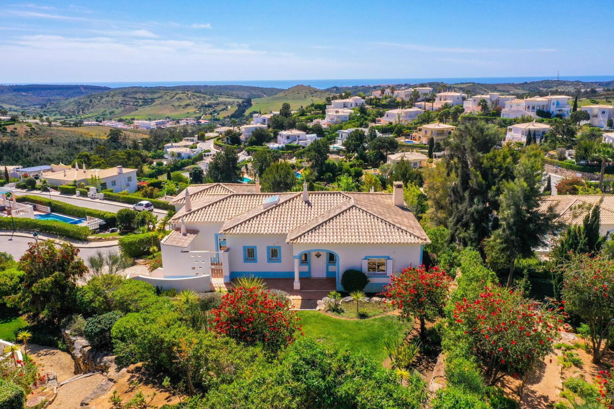 Parque Da Floresta Villa 209 With Pool On Golf Resort 부덴스 외부 사진